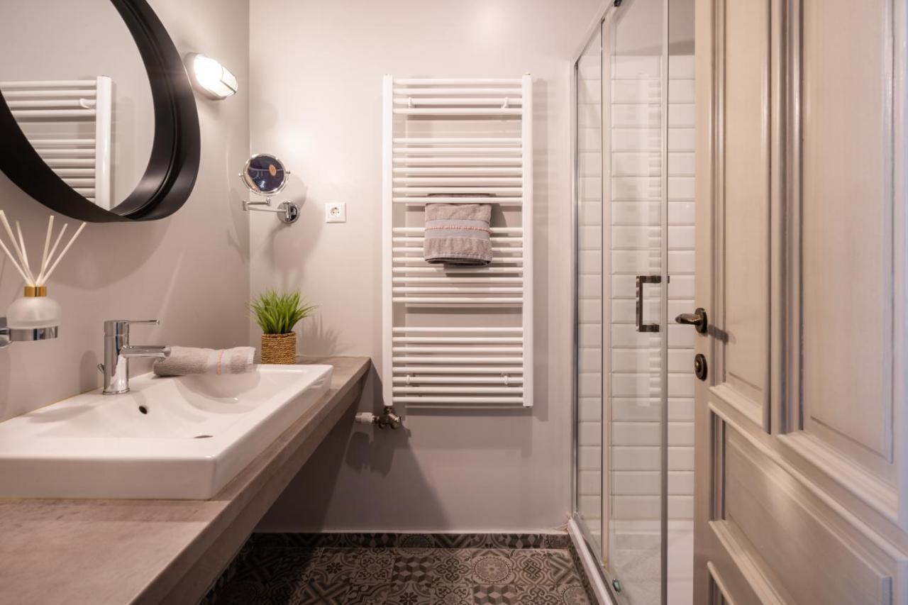 The Pearl Of The Heart Of Apartment Budapest