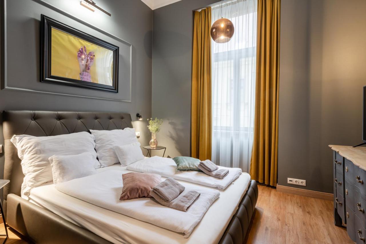 The Pearl Of The Heart Of Appartamento Budapest